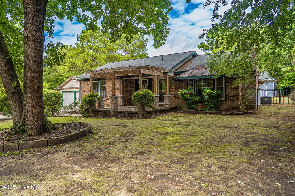Photo of 465 Manley Avenue, Southern Pines, NC 28387 (MLS # 100537759)