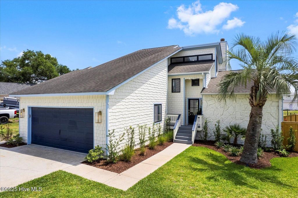 Photo of 212 Teakwood Drive, Carolina Beach, NC 28428 (MLS # 100526487)