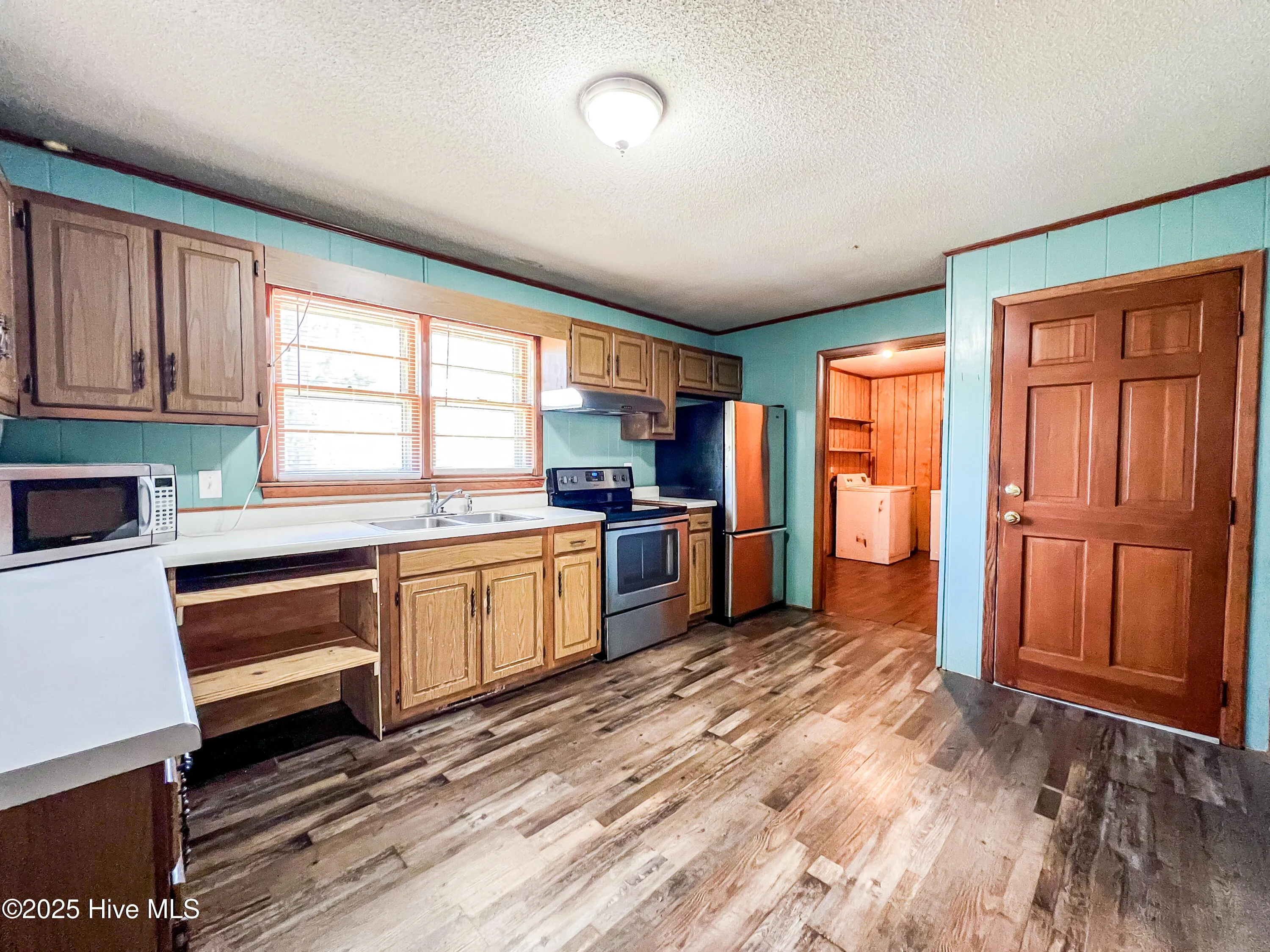 Burgaw, North Carolina 28425, United States, 2 Bedrooms Bedrooms, ,1 BathroomBathrooms,Residential,Active,93704