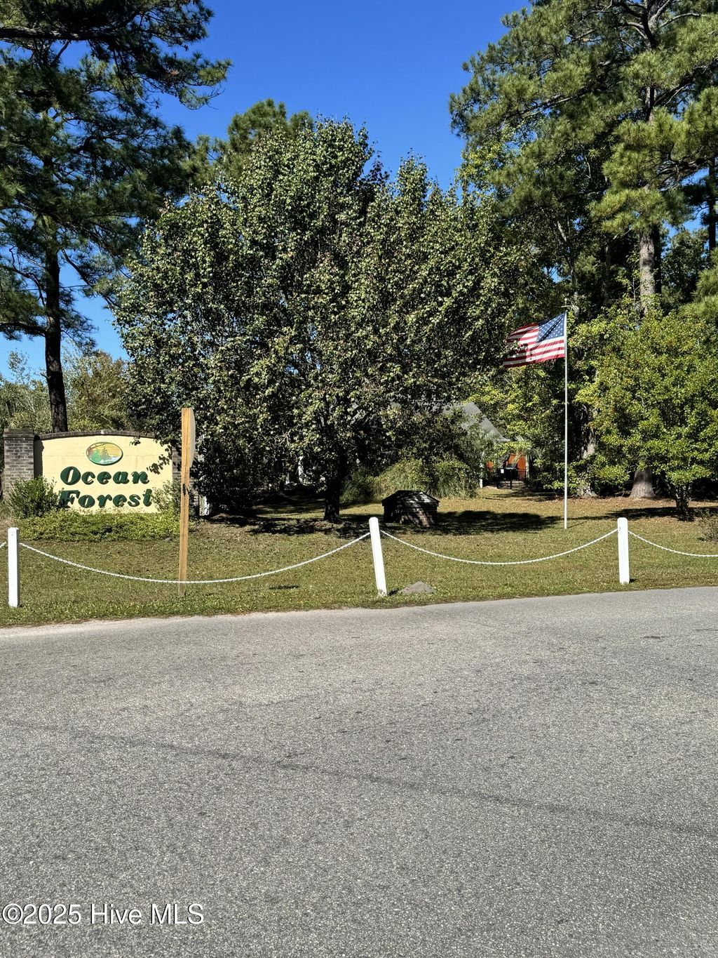 Photo of 211 Beachwood Drive NW, Calabash, NC 28467 (MLS # 100538236)