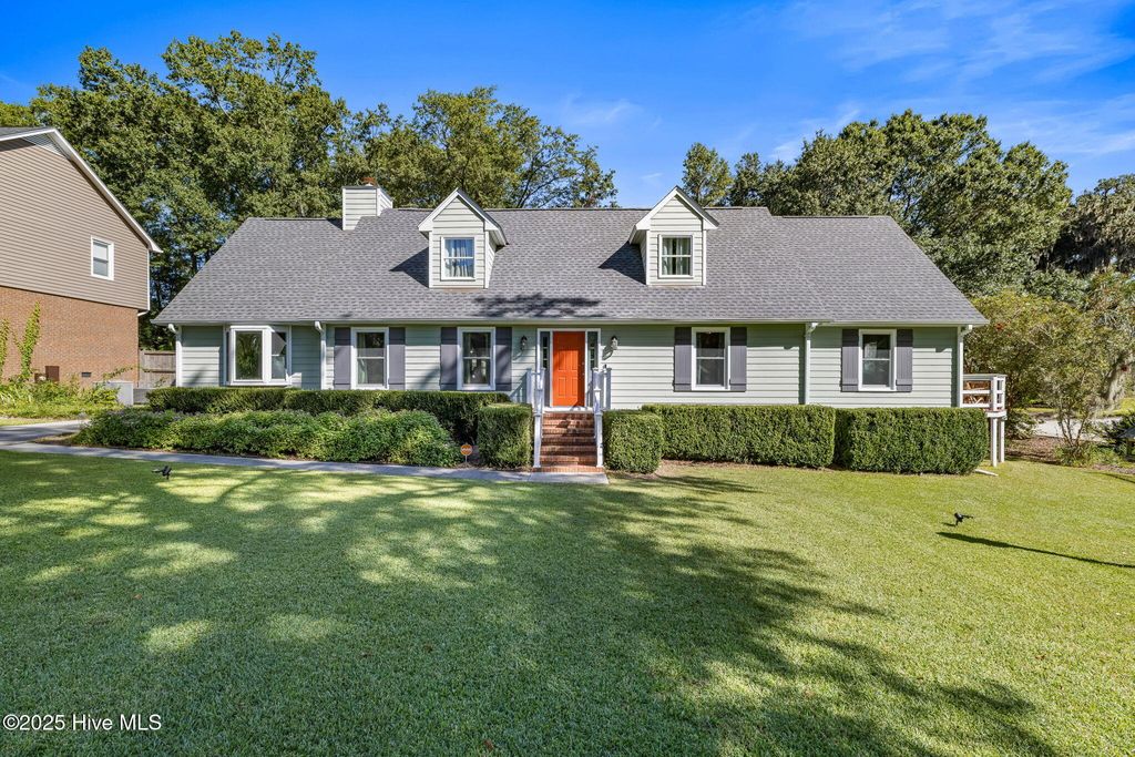 Photo of 10276 Crofters Court SE, Leland, NC 28451 (MLS # 100529125)