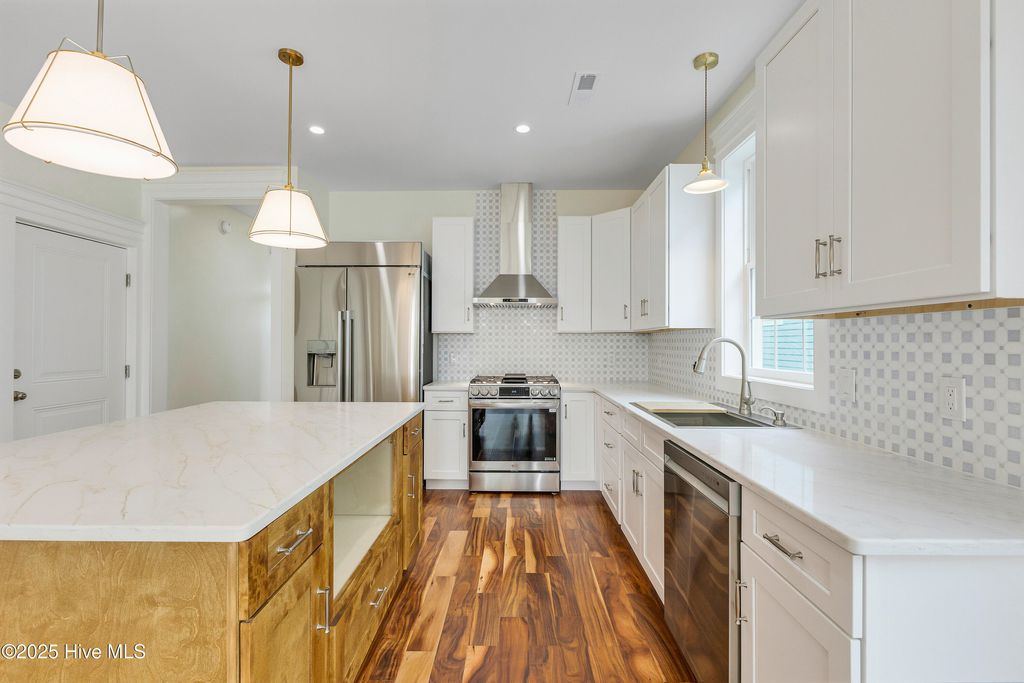 Photo of 5160 Minnesota Drive SE, Southport, NC 28461 (MLS # 100460018)