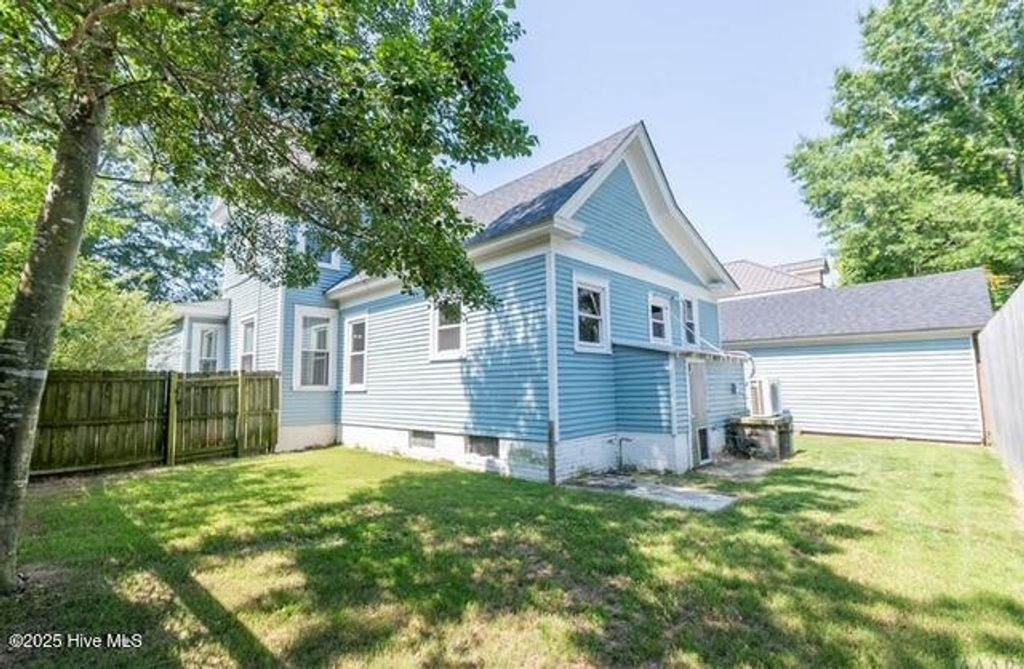 Photo of 500 W Church Street, Elizabeth City, NC 27909 (MLS # 100533998)