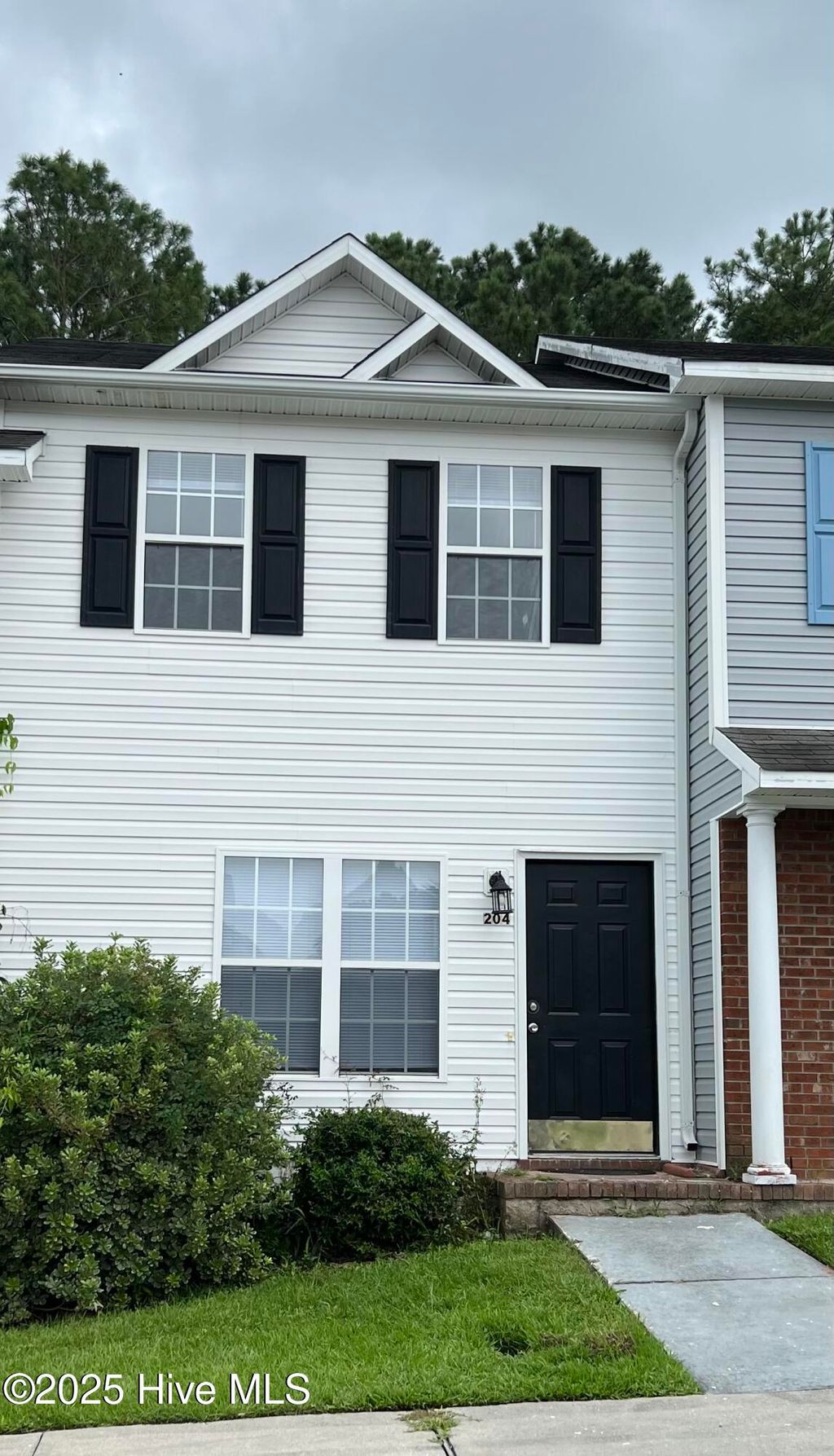 Photo of 204 Meadowbrook Lane, Jacksonville, NC 28546 (MLS # 100526176)