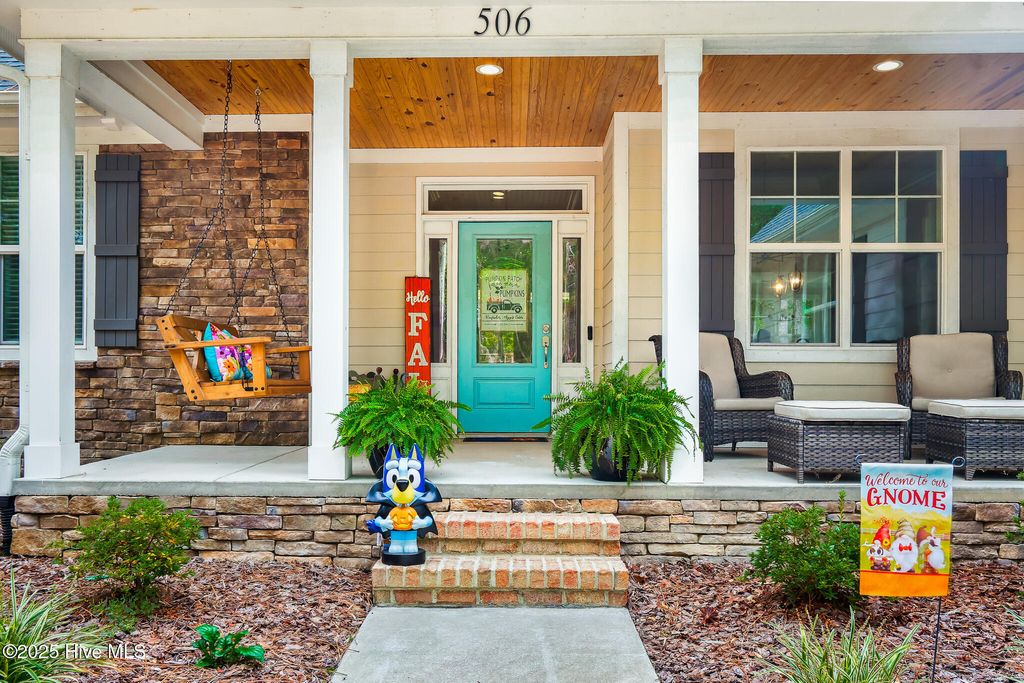 Photo of 506 Longleaf Drive, West End, NC 27376 (MLS # 100535770)