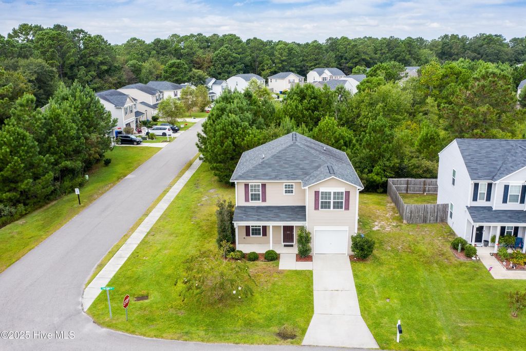 Photo of 301 Log Cabin Way, Holly Ridge, NC 28445 (MLS # 100530526)