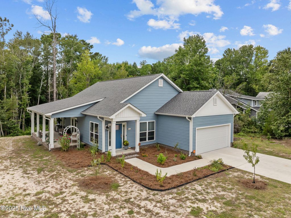 Photo of 905 Haymarket Lane, Wilmington, NC 28412 (MLS # 100528090)