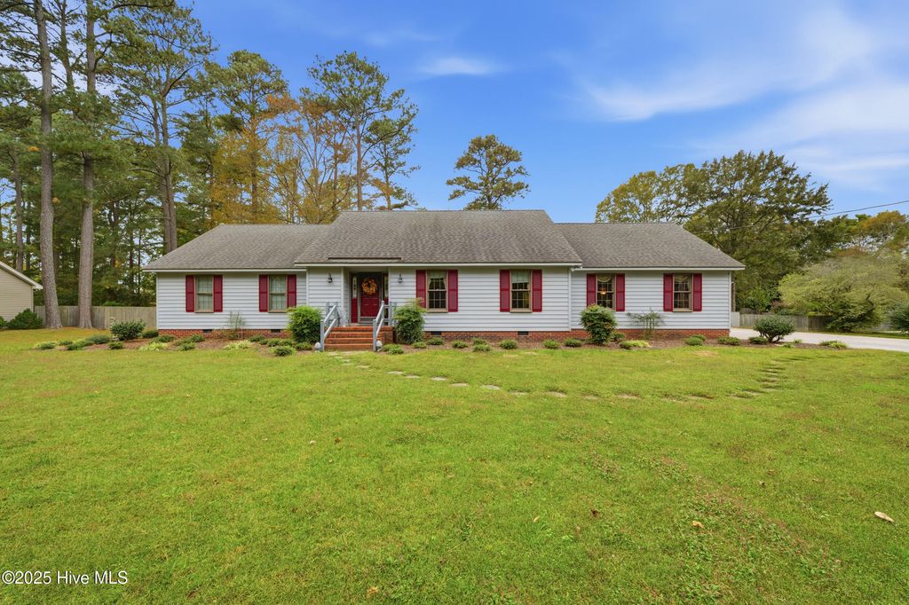 Photo of 703 Alton Street, Elizabeth City, NC 27909 (MLS # 100539023)