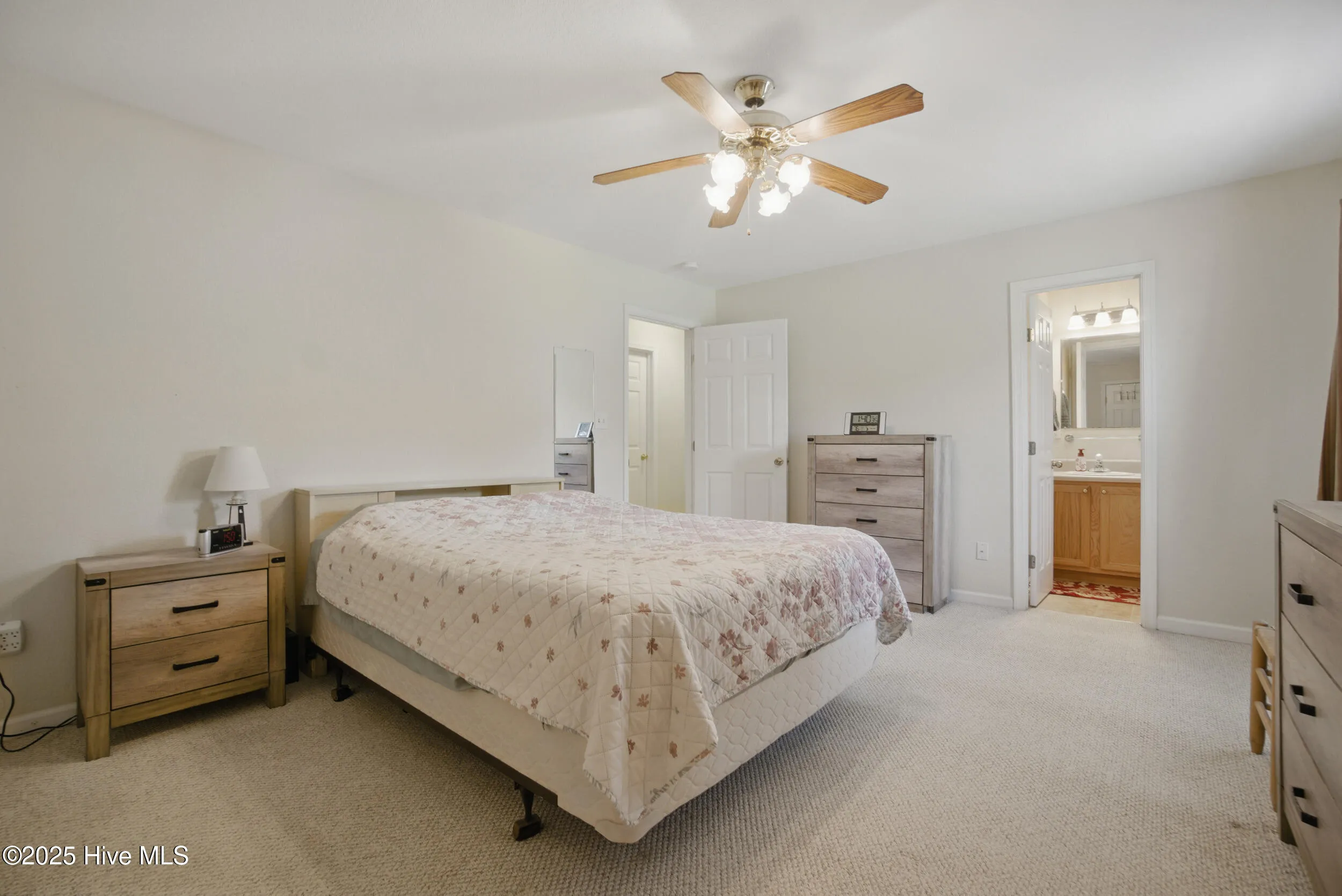 Camden, North Carolina 27921, United States, 3 Bedrooms Bedrooms, ,2 BathroomsBathrooms,Residential,Pending,143060