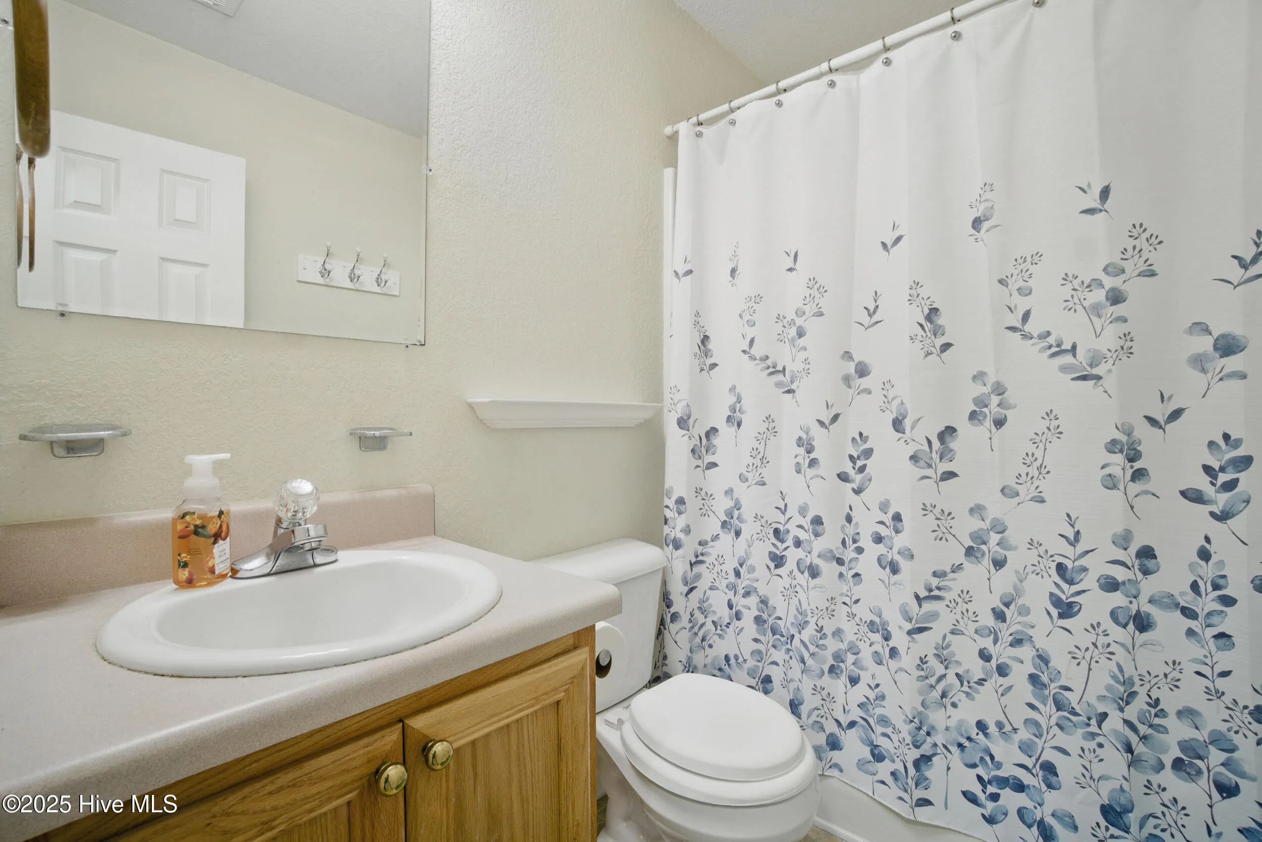 Camden, North Carolina 27921, United States, 3 Bedrooms Bedrooms, ,2 BathroomsBathrooms,Residential,Pending,143060