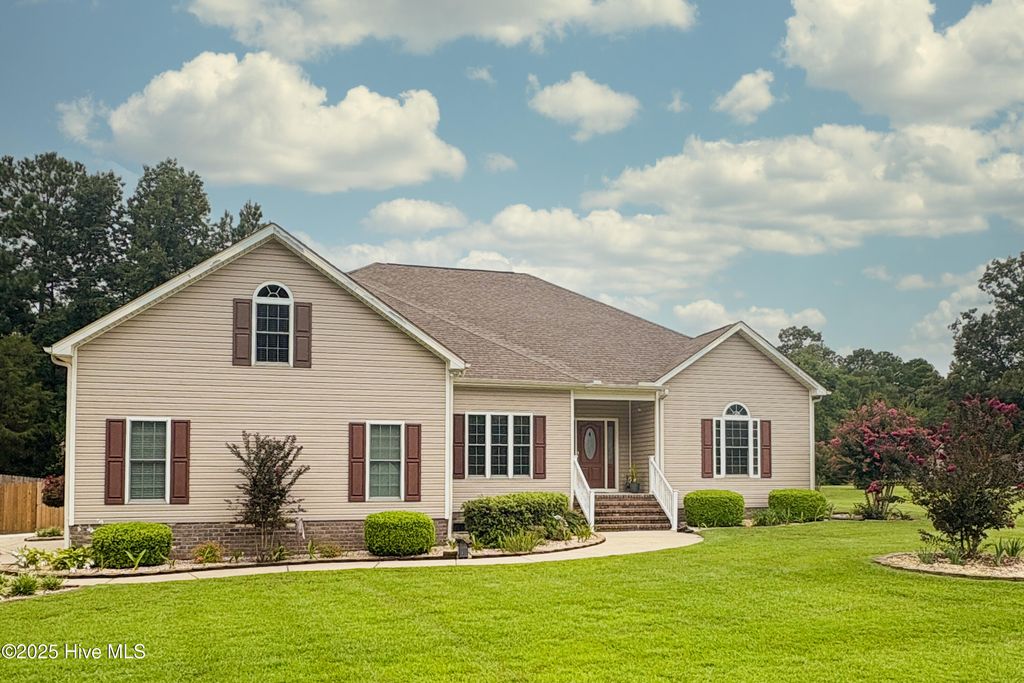 Photo of 100 Dobbs Spaight Road, New Bern, NC 28562 (MLS # 100524628)