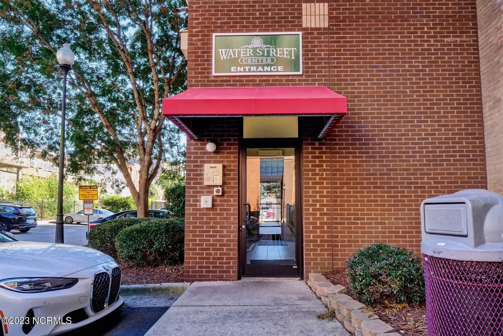 Photo of 106 N Water Street #404, Wilmington, NC 28401 (MLS # 100500705)