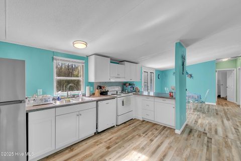 A home in Sneads Ferry