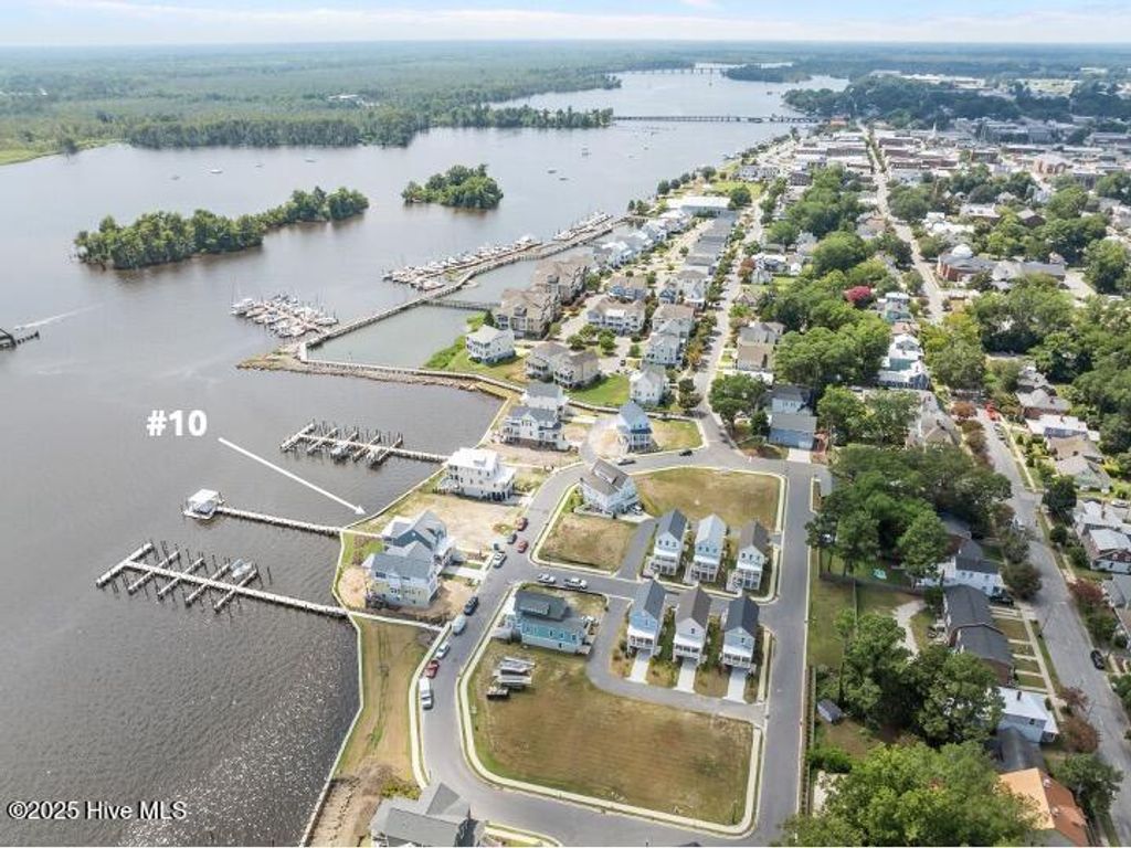 Photo of 515 Front Street, Washington, NC 27889 (MLS # 100445488)