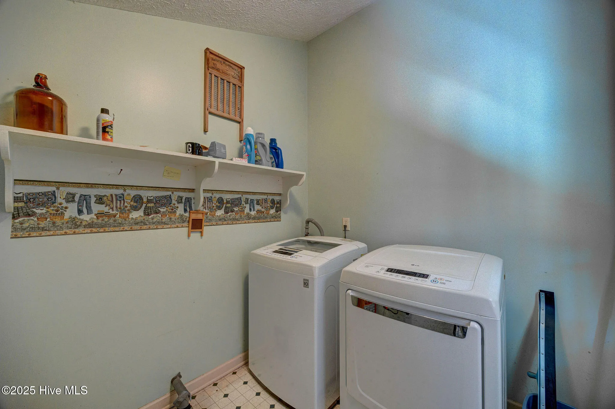 Rocky Point, North Carolina 28457, United States, 2 Bedrooms Bedrooms, ,1 BathroomBathrooms,Residential,Active,126775