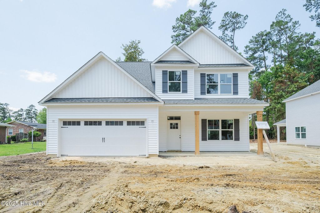 Photo of 105 N Lloyd Street Street, Burgaw, NC 28425 (MLS # 100511694)