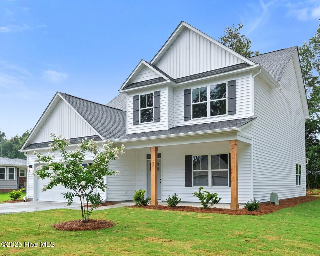 Photo of 105 N Lloyd Street Street, Burgaw, NC 28425 (MLS # 100511694)