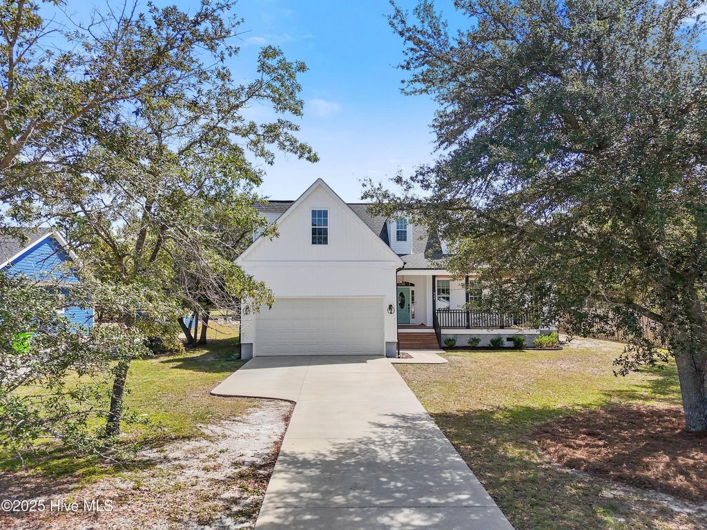 Photo of 944 Nicklaus Road, Southport, NC 28461 (MLS # 100528661)