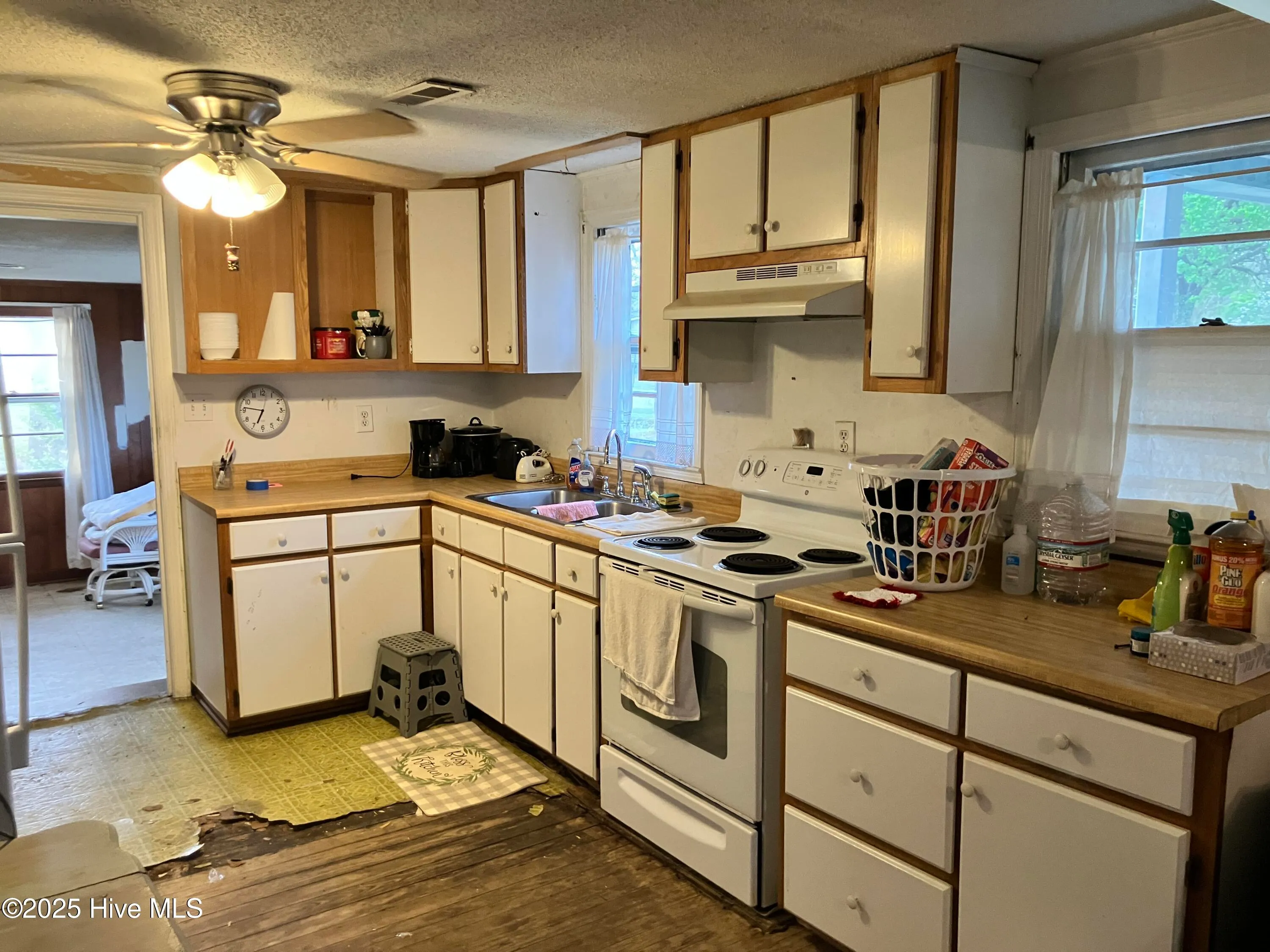 Leland, North Carolina 28451, United States, 3 Bedrooms Bedrooms, ,1 BathroomBathrooms,Residential,Pending,129129