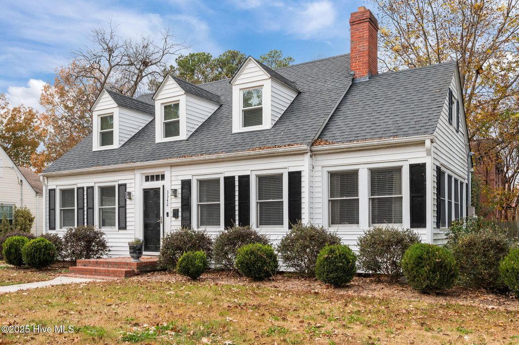 Photo of 3342 N Contentnea Street, Farmville, NC 27828 (MLS # 100542322)