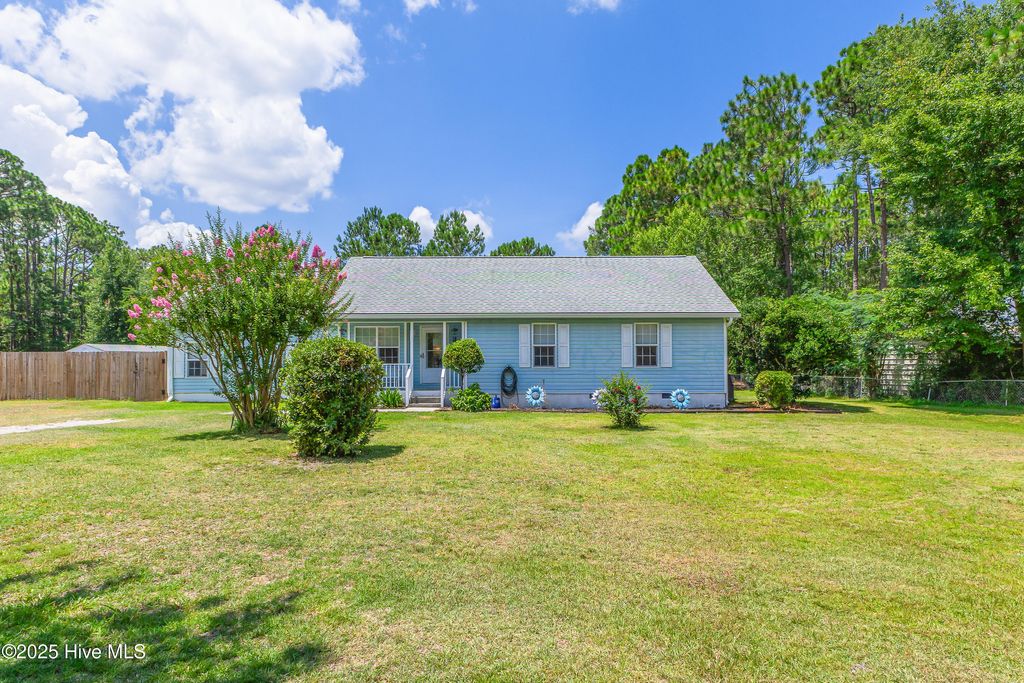 Photo of 410 Harper Lake Drive, Southport, NC 28461 (MLS # 100520443)