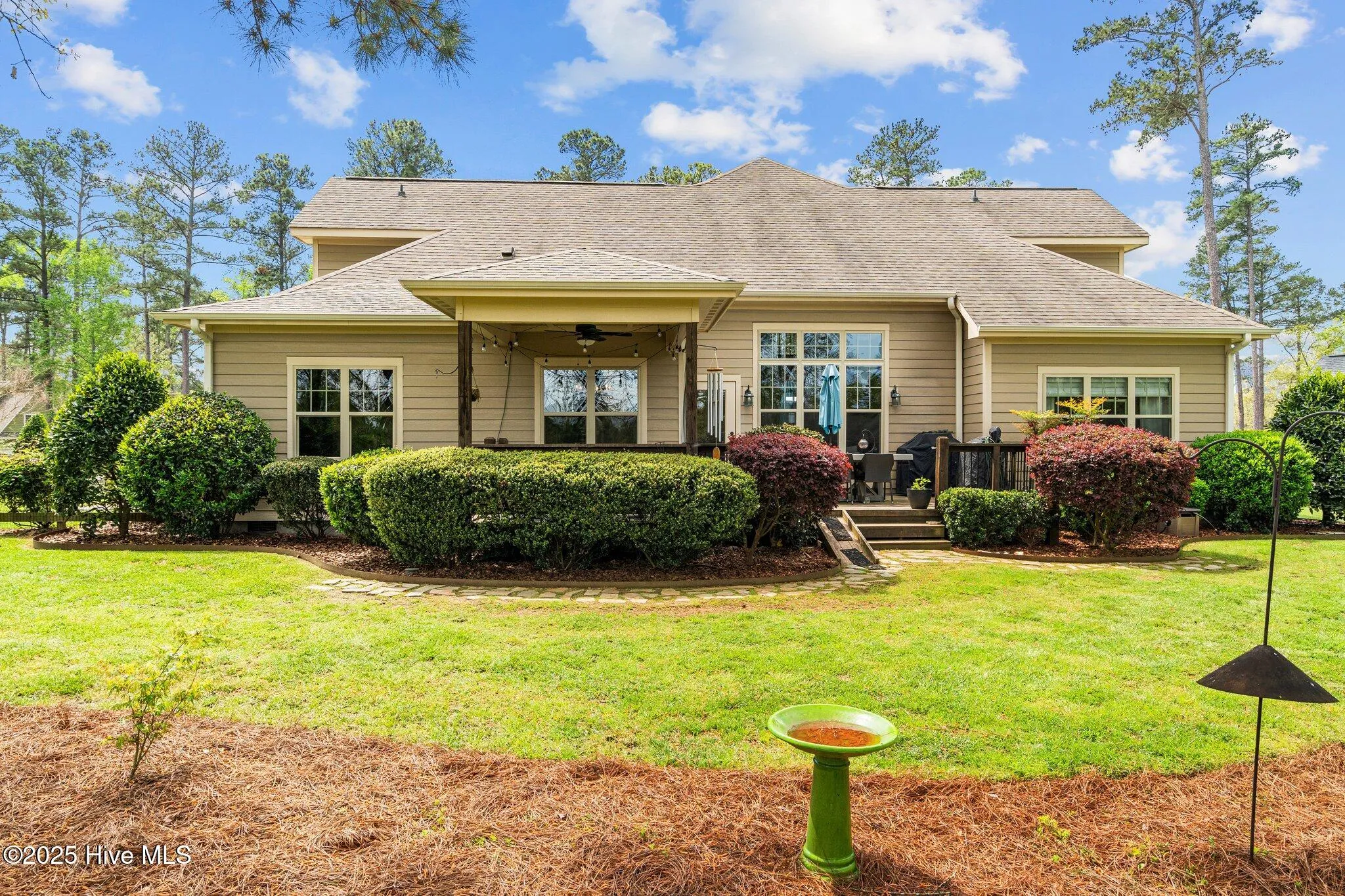 Whispering Pines, North Carolina 28327, United States, 4 Bedrooms Bedrooms, ,4 BathroomsBathrooms,Residential,Pending,107435