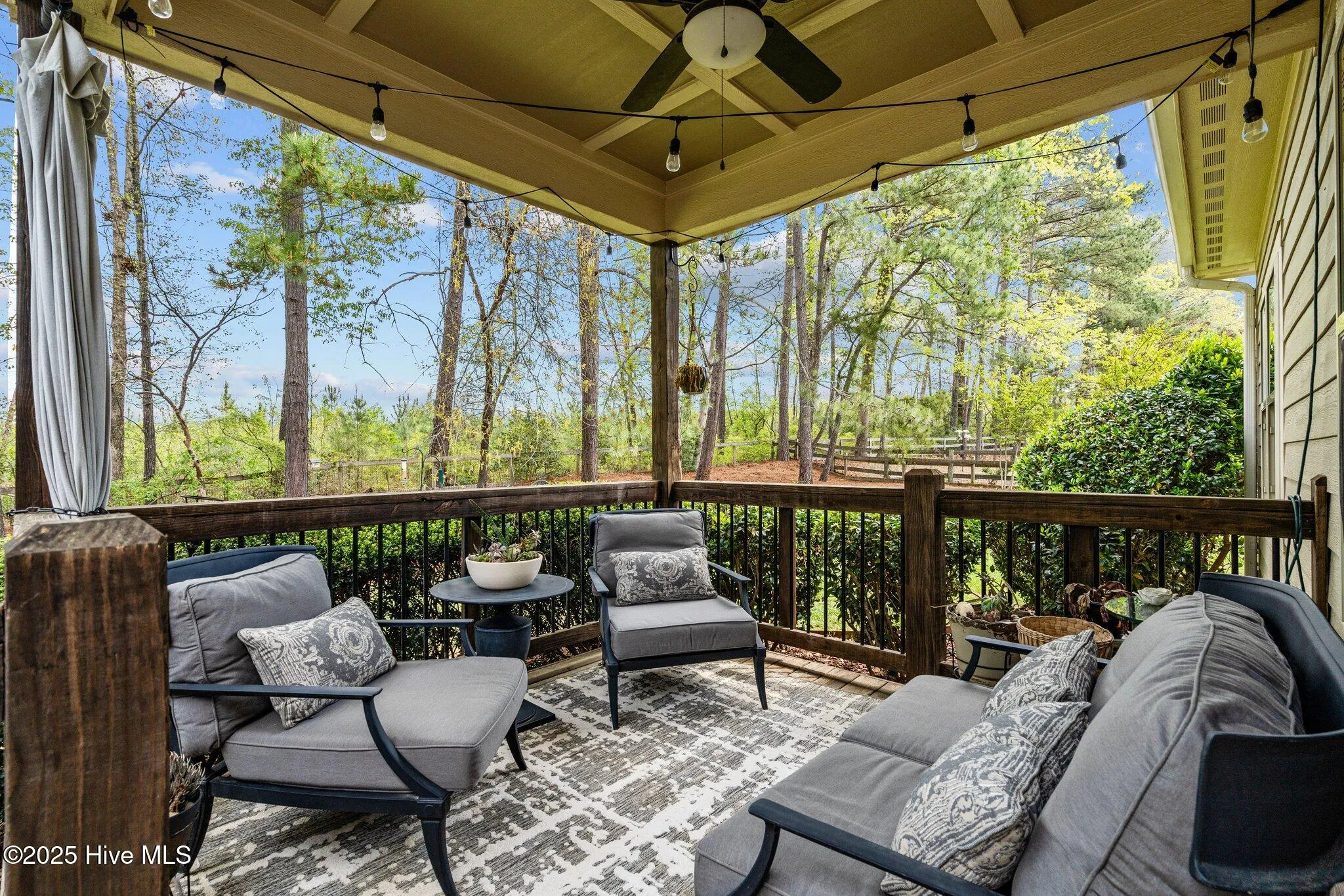 Whispering Pines, North Carolina 28327, United States, 4 Bedrooms Bedrooms, ,4 BathroomsBathrooms,Residential,Pending,107435