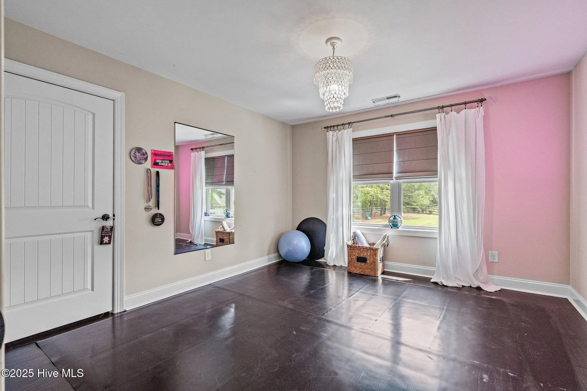 Whispering Pines, North Carolina 28327, United States, 4 Bedrooms Bedrooms, ,4 BathroomsBathrooms,Residential,Pending,107435