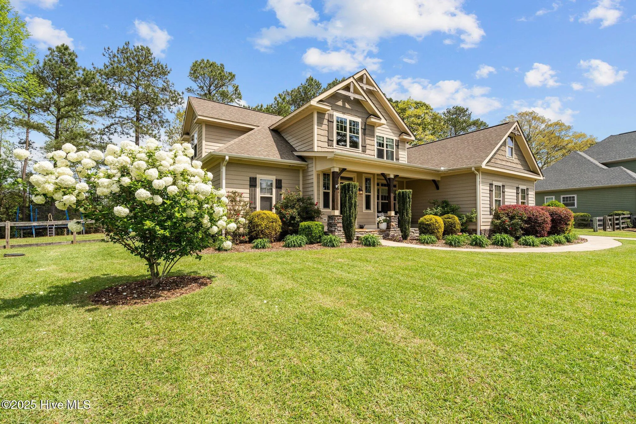 Whispering Pines, North Carolina 28327, United States, 4 Bedrooms Bedrooms, ,4 BathroomsBathrooms,Residential,Pending,107435