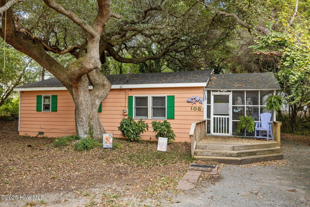 Photo of 108 Live Oak Street, Emerald Isle, NC 28594 (MLS # 100535776)