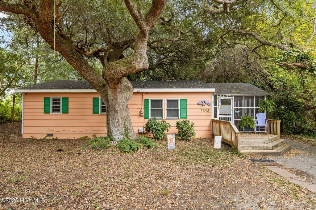 Photo of 108 Live Oak Street, Emerald Isle, NC 28594 (MLS # 100535776)