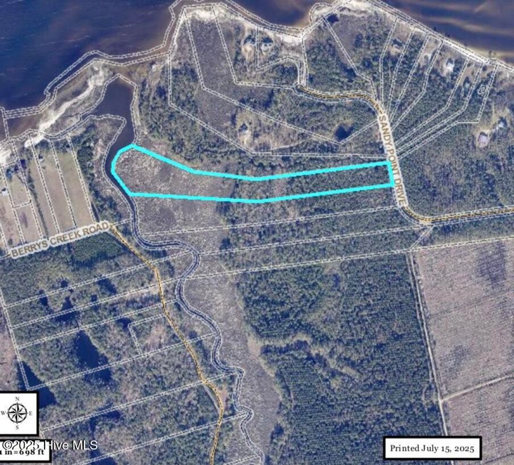 Photo of 705 Sandy Point Drive, Beaufort, NC 28516 (MLS # 100527826)