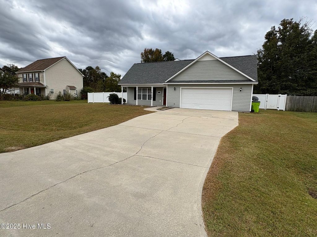 Photo of 114 Secretariat Drive, Havelock, NC 28532 (MLS # 100533173)