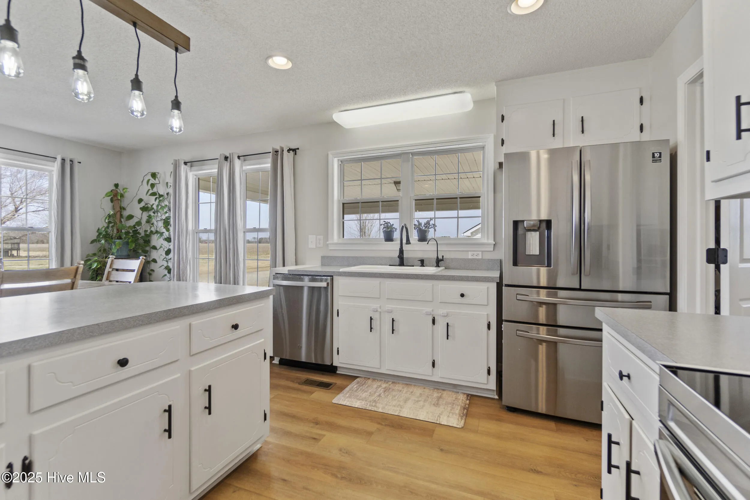 Hertford, North Carolina 27944, United States, 3 Bedrooms Bedrooms, ,3 BathroomsBathrooms,Residential,Pending,83683