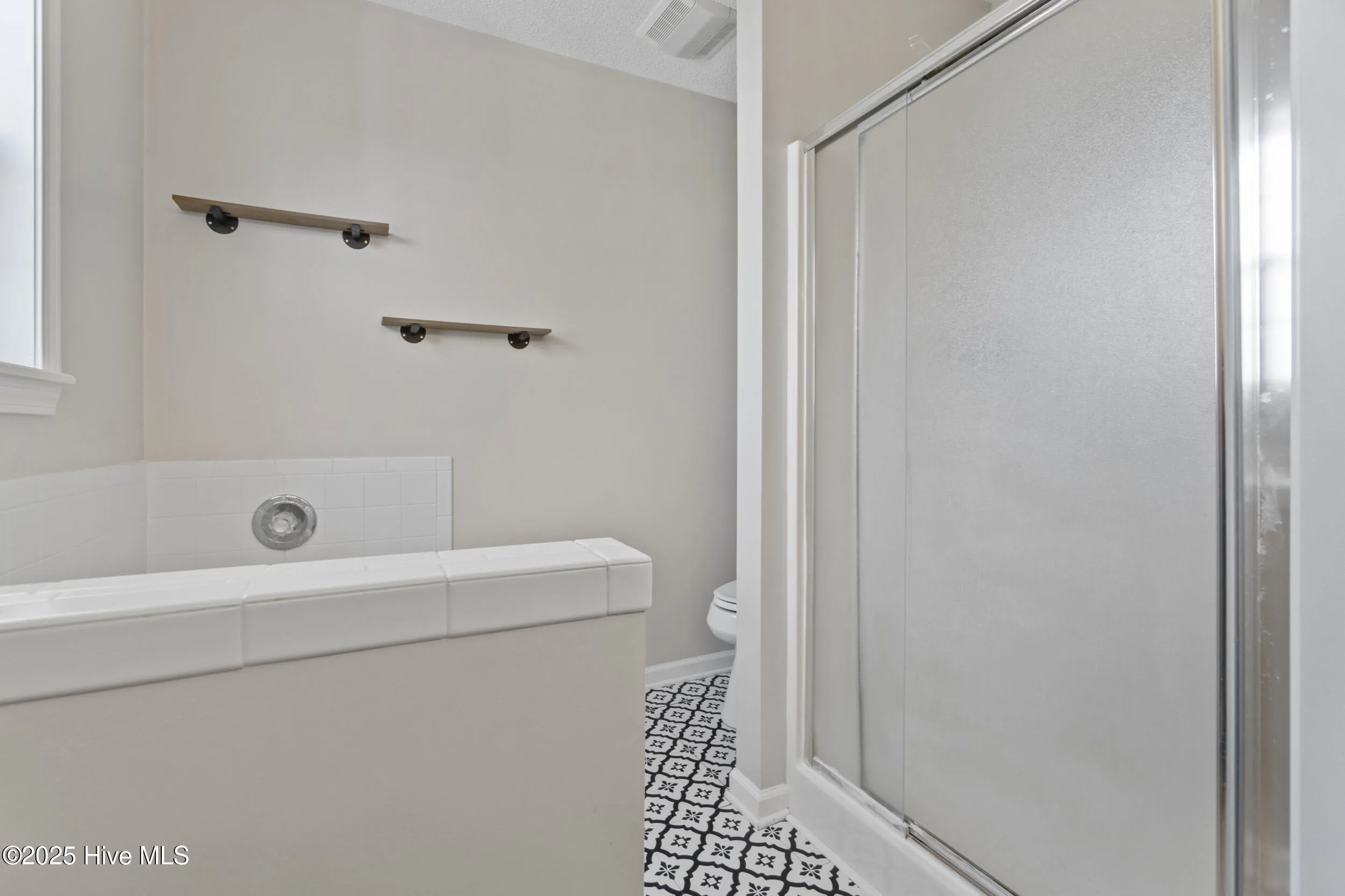 Hertford, North Carolina 27944, United States, 3 Bedrooms Bedrooms, ,3 BathroomsBathrooms,Residential,Pending,83683