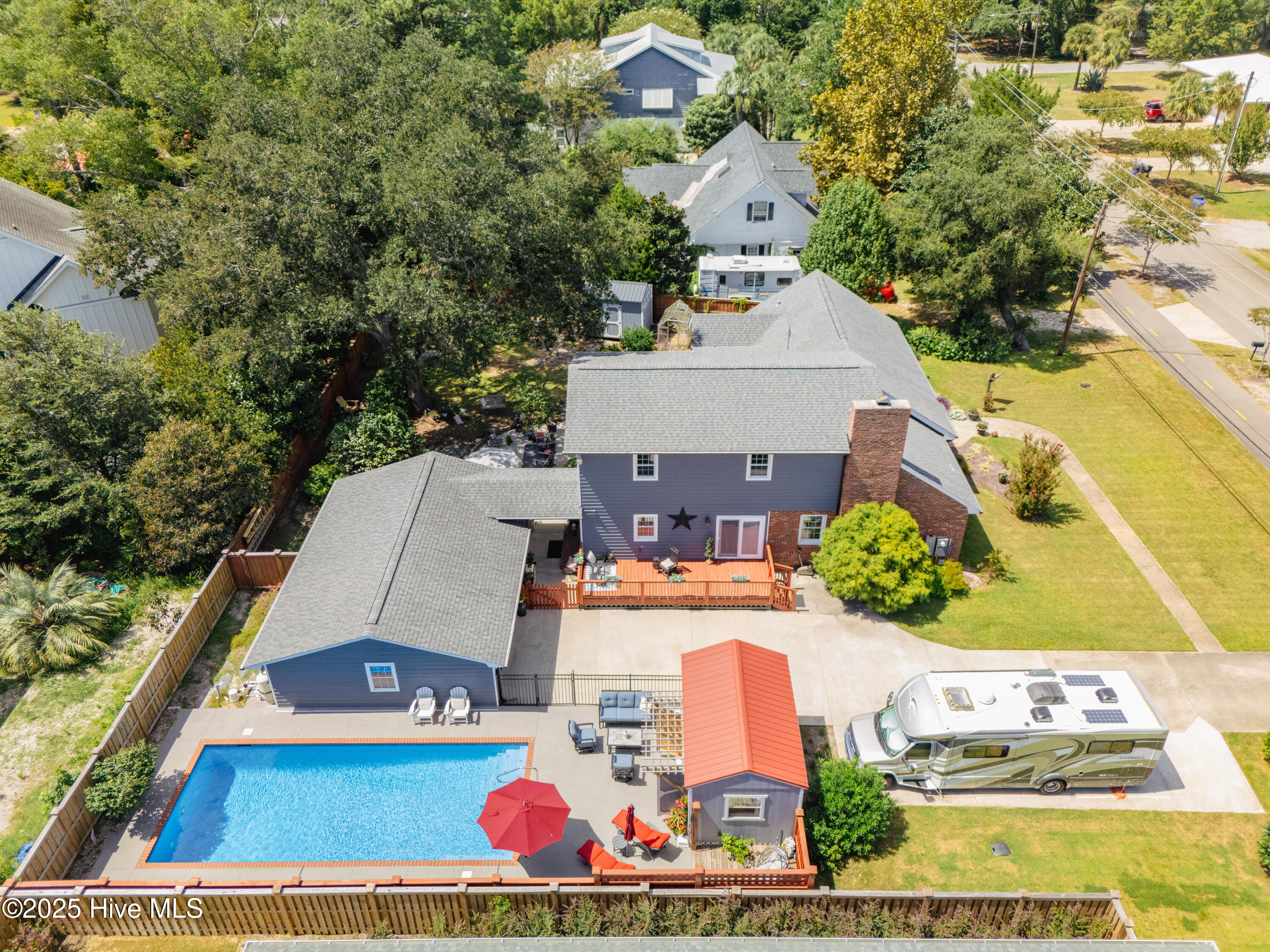 607 Cape Fear Boulevard