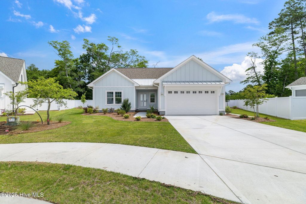 Photo of 430 Raven Glen Drive, Southport, NC 28461 (MLS # 100479580)