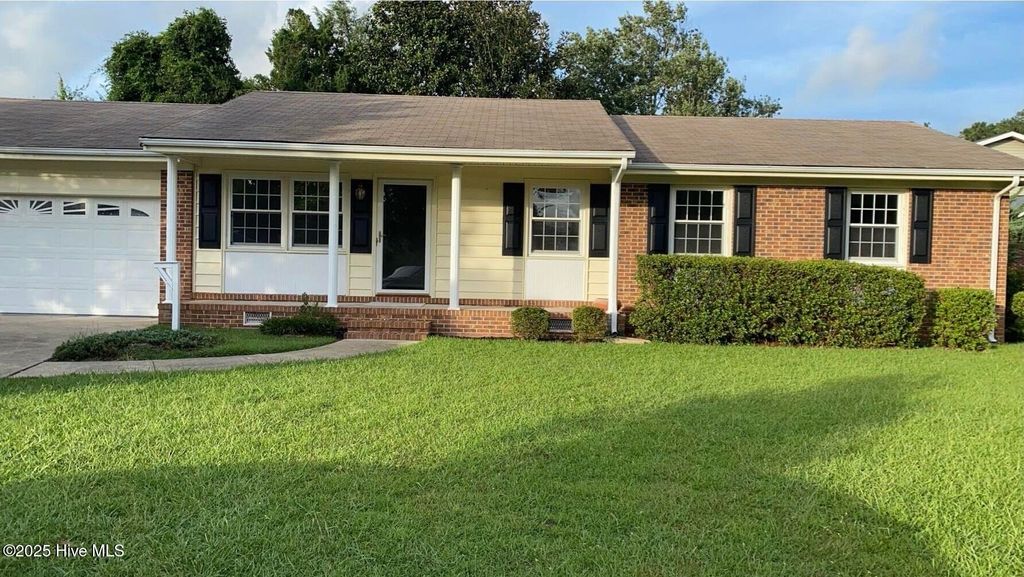 Photo of 405 Thomas Drive, Jacksonville, NC 28546 (MLS # 100536196)