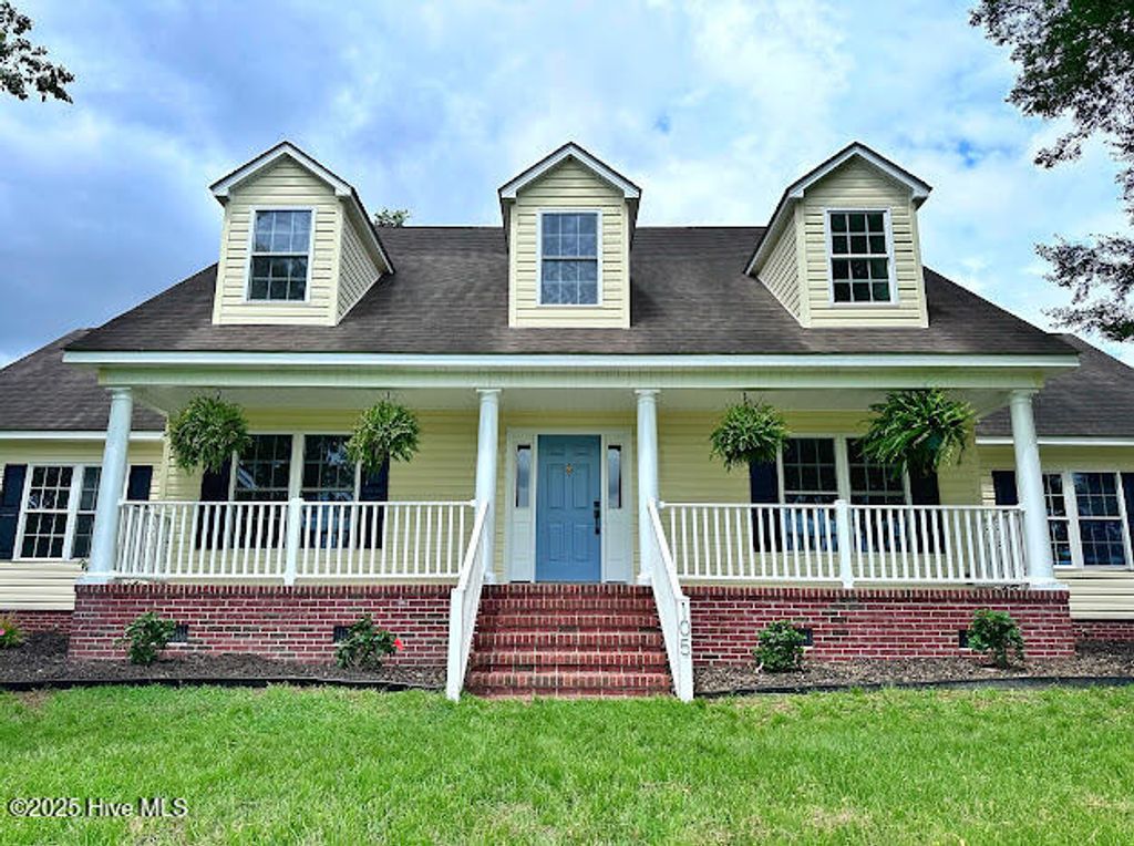 Photo of 105 Arabian Circle, Beulaville, NC 28518 (MLS # 100526943)