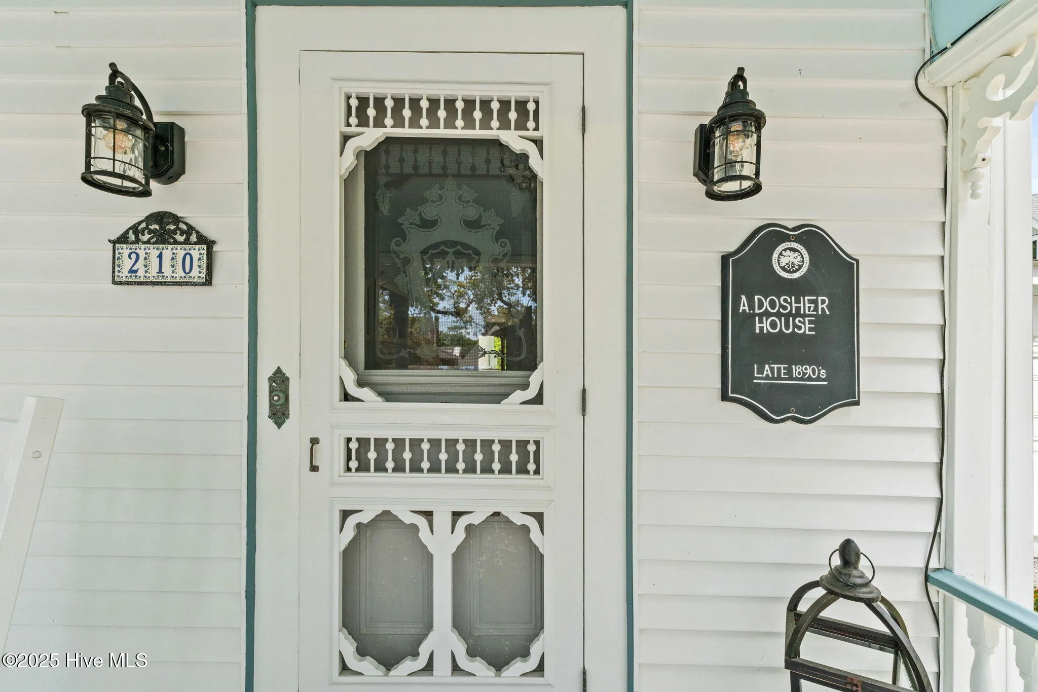 Southport, North Carolina 28461, United States, 4 Bedrooms Bedrooms, ,2 BathroomsBathrooms,Residential,Pending,183275