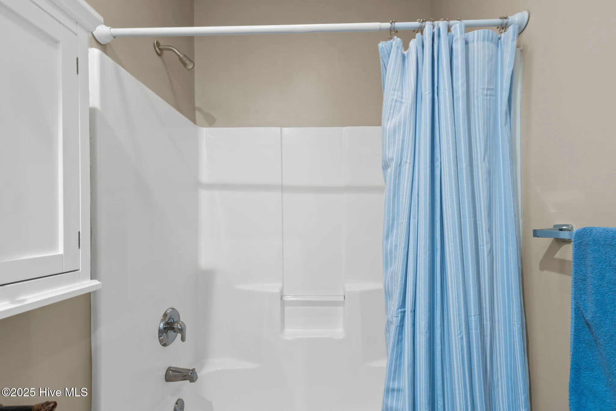 Southport, North Carolina 28461, United States, 4 Bedrooms Bedrooms, ,2 BathroomsBathrooms,Residential,Pending,183275