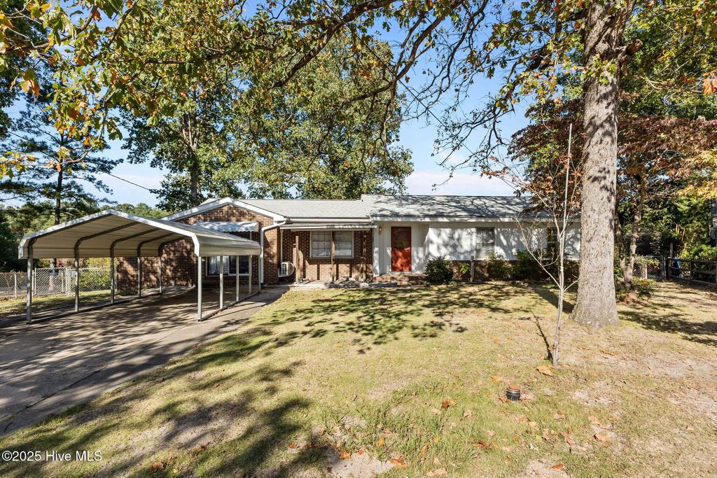Photo of 7209 Shelby Circle, Fayetteville, NC 28314 (MLS # 100537678)