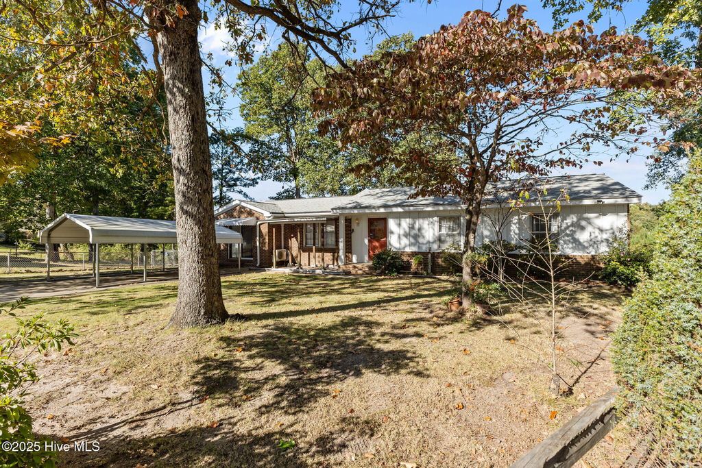 Photo of 7209 Shelby Circle, Fayetteville, NC 28314 (MLS # 100537678)