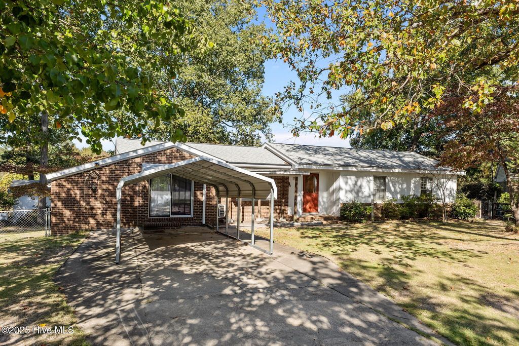 Photo of 7209 Shelby Circle, Fayetteville, NC 28314 (MLS # 100537678)