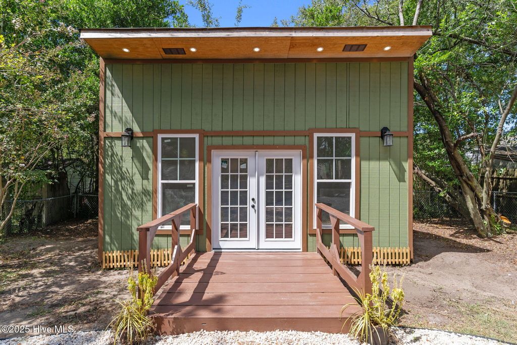 Photo of 313 Tennessee Avenue, Wilmington, NC 28401 (MLS # 100528333)