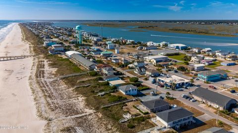 A home in Topsail Beach