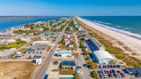 A home in Topsail Beach