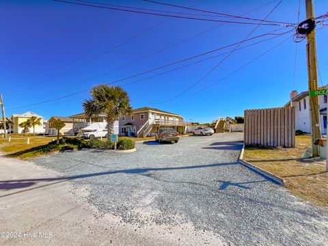 A home in Topsail Beach