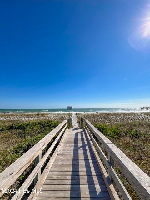 A home in Topsail Beach