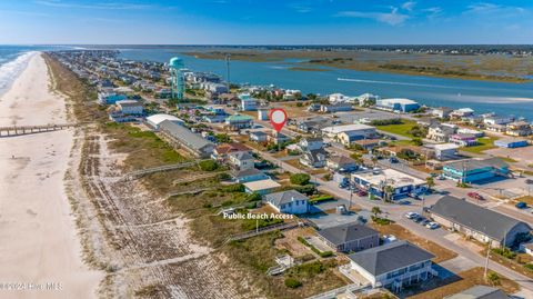 A home in Topsail Beach